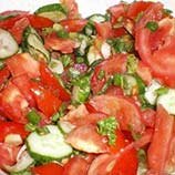 Салат из помидора и огурца с пряной зеленью