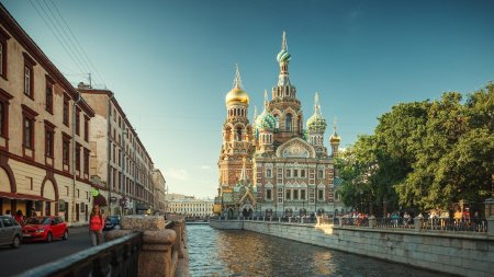 Путешествие по некоторым памятникам Санкт-Петербурга